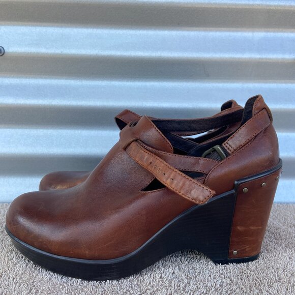 DANSKO Women’s 7 (37) Franka Brown Leather Wedge Clog Ankle Strap Bootie Heels - Picture 5 of 8